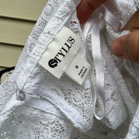 Stylus white lightweight semi sheer lace short sleeve blouse with keyhole back - Picture 3 of 8